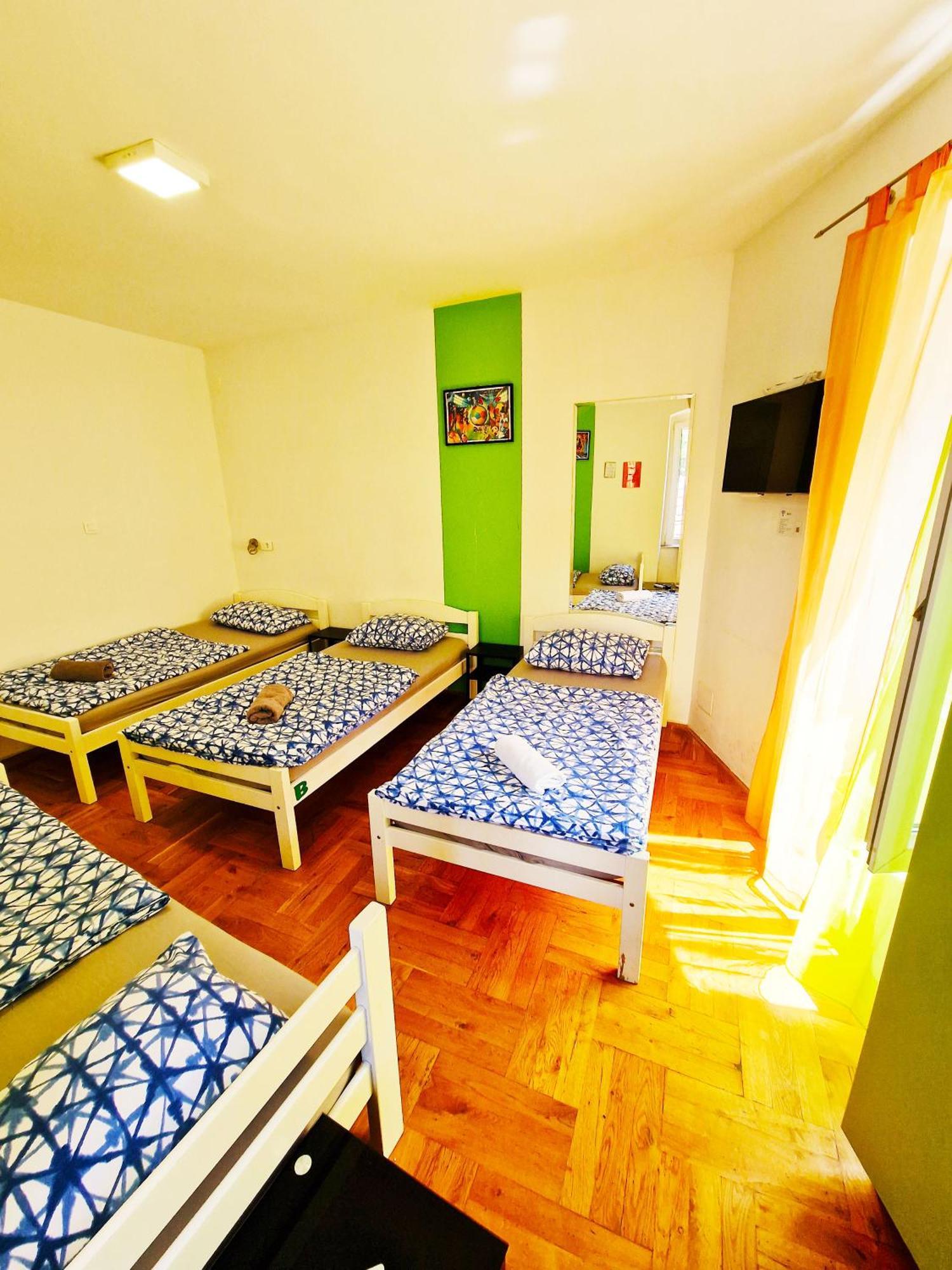 Croparadise Hostel Сплит Экстерьер фото