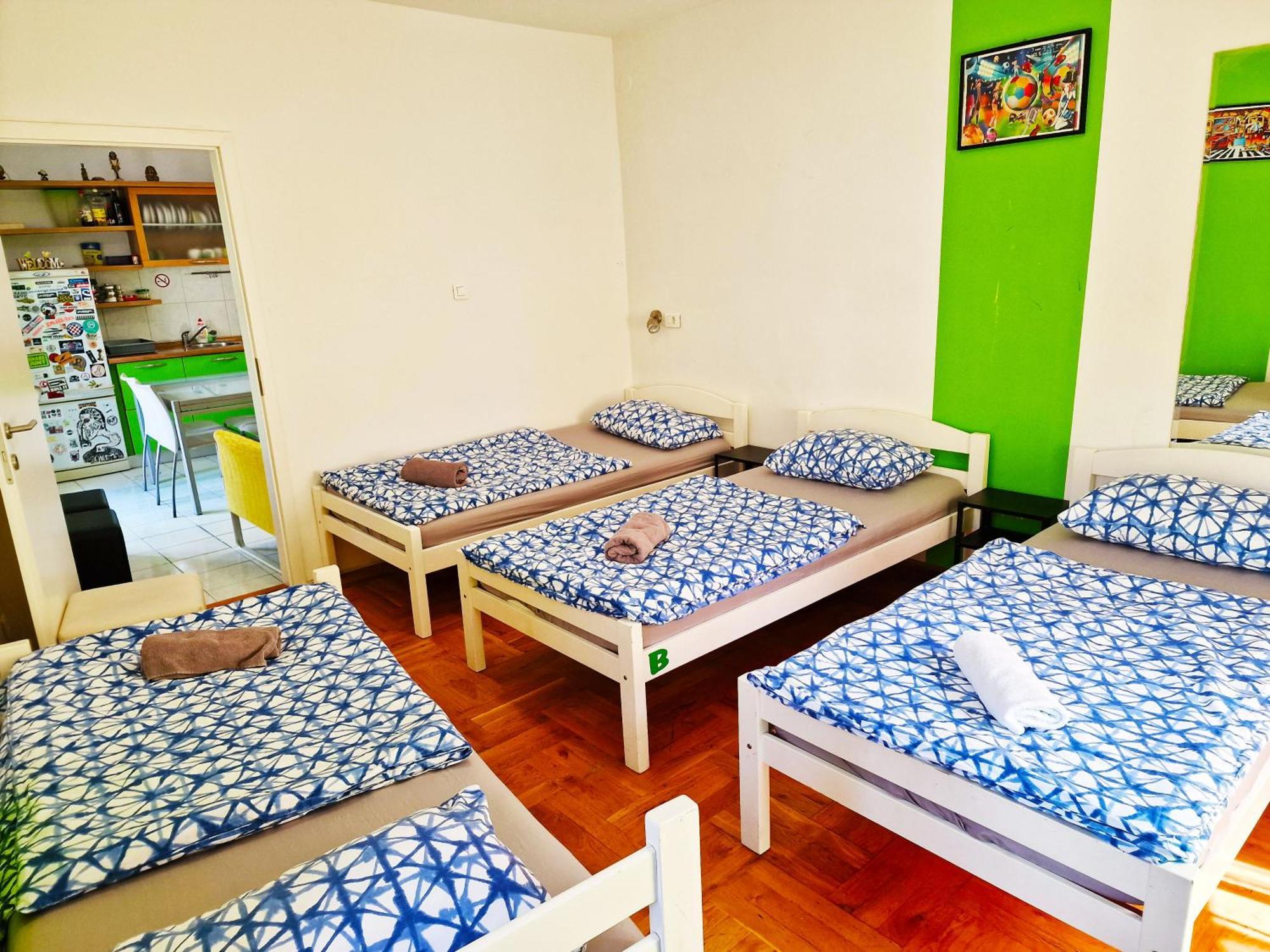 Croparadise Hostel Сплит Экстерьер фото