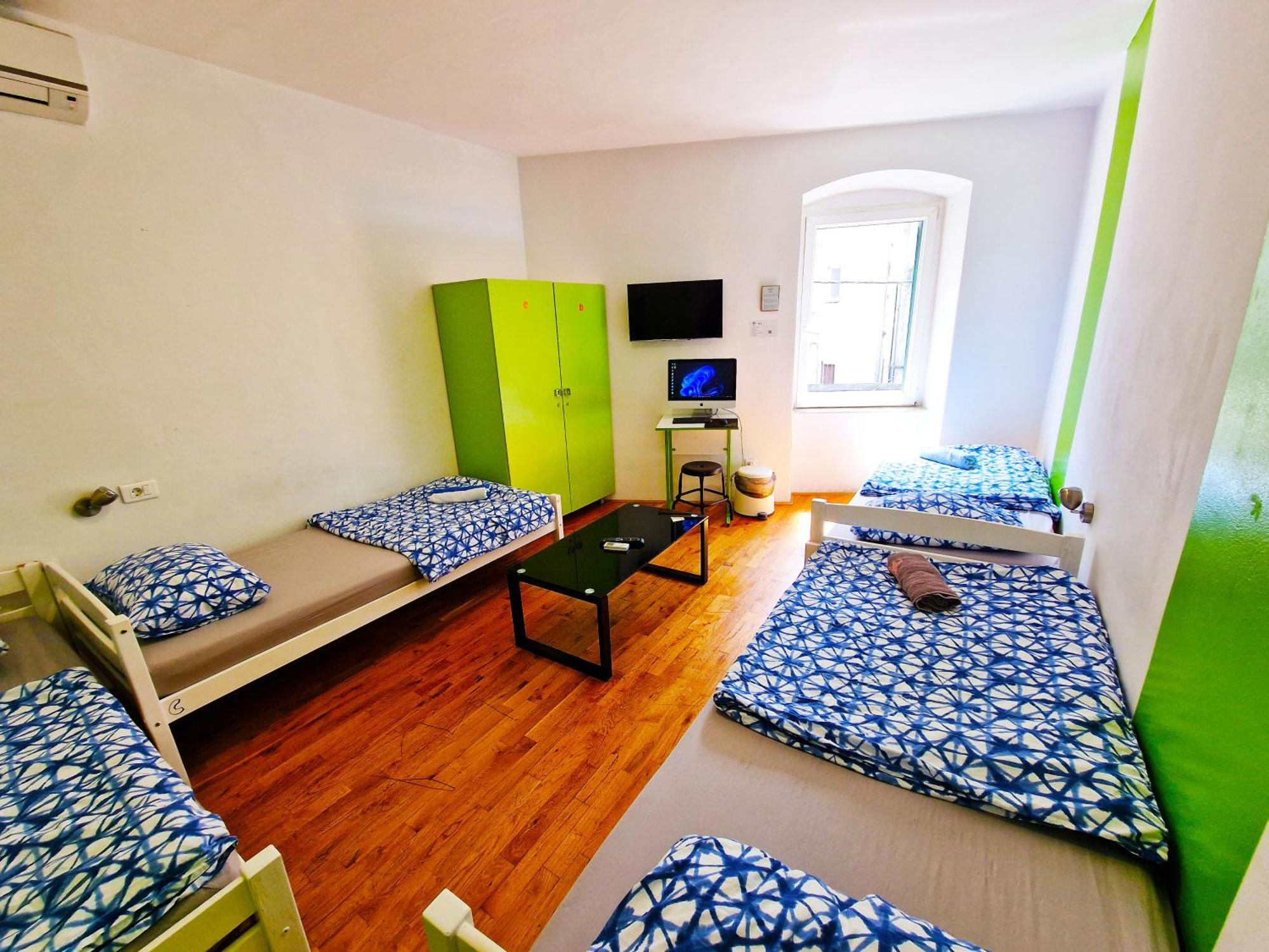 Croparadise Hostel Сплит Экстерьер фото